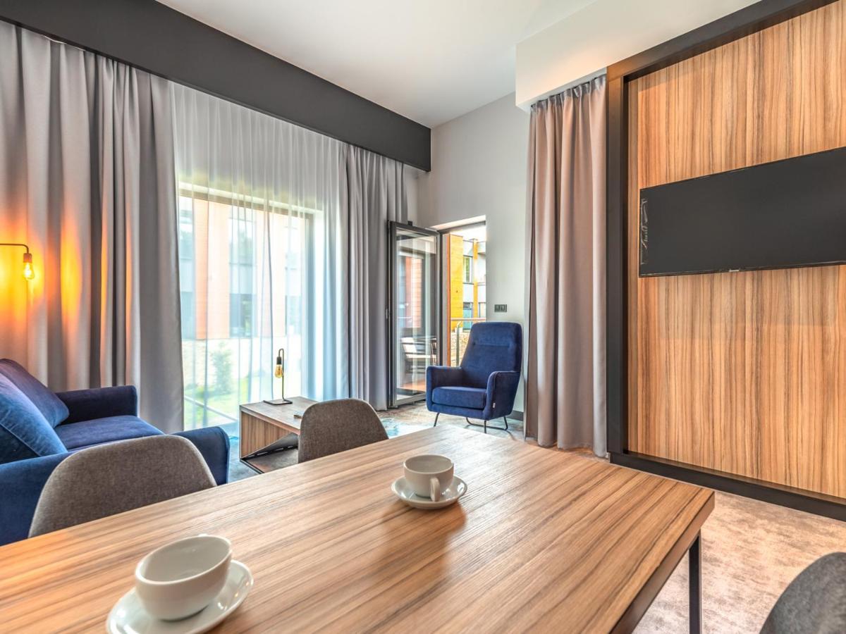 Marina Nawigator Aparthotel Mikołajki Buitenkant foto